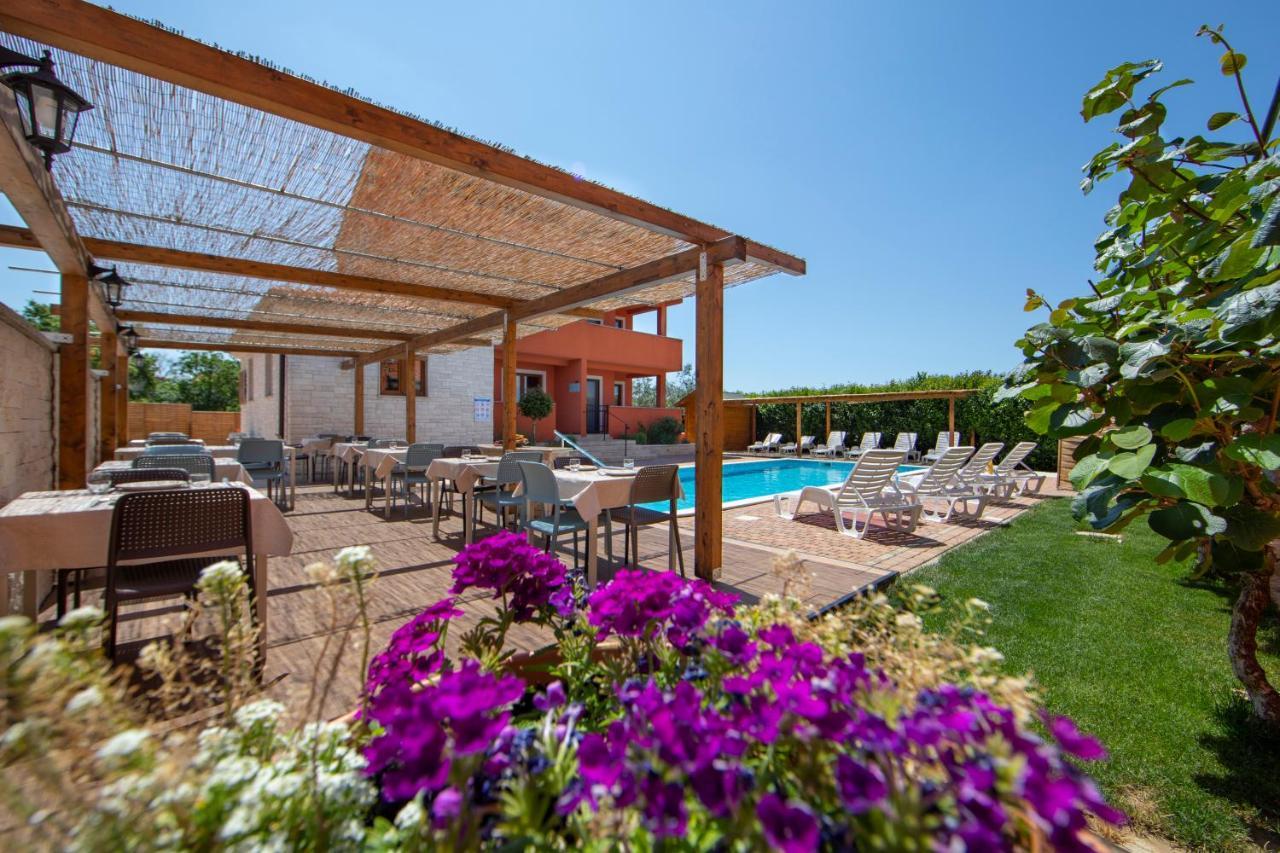 Hotel Natura Vilanija Extérieur photo