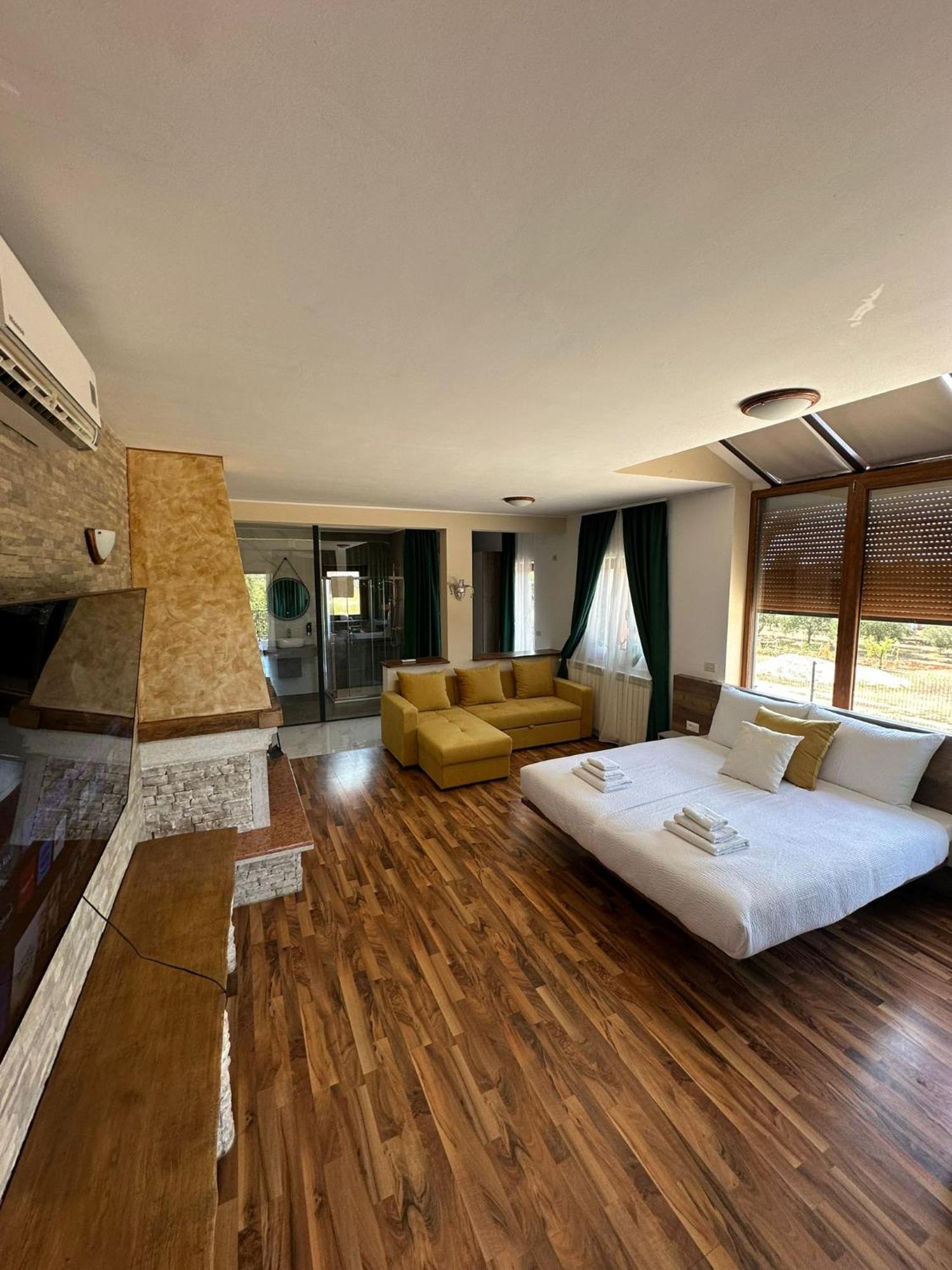 Hotel Natura Vilanija Extérieur photo