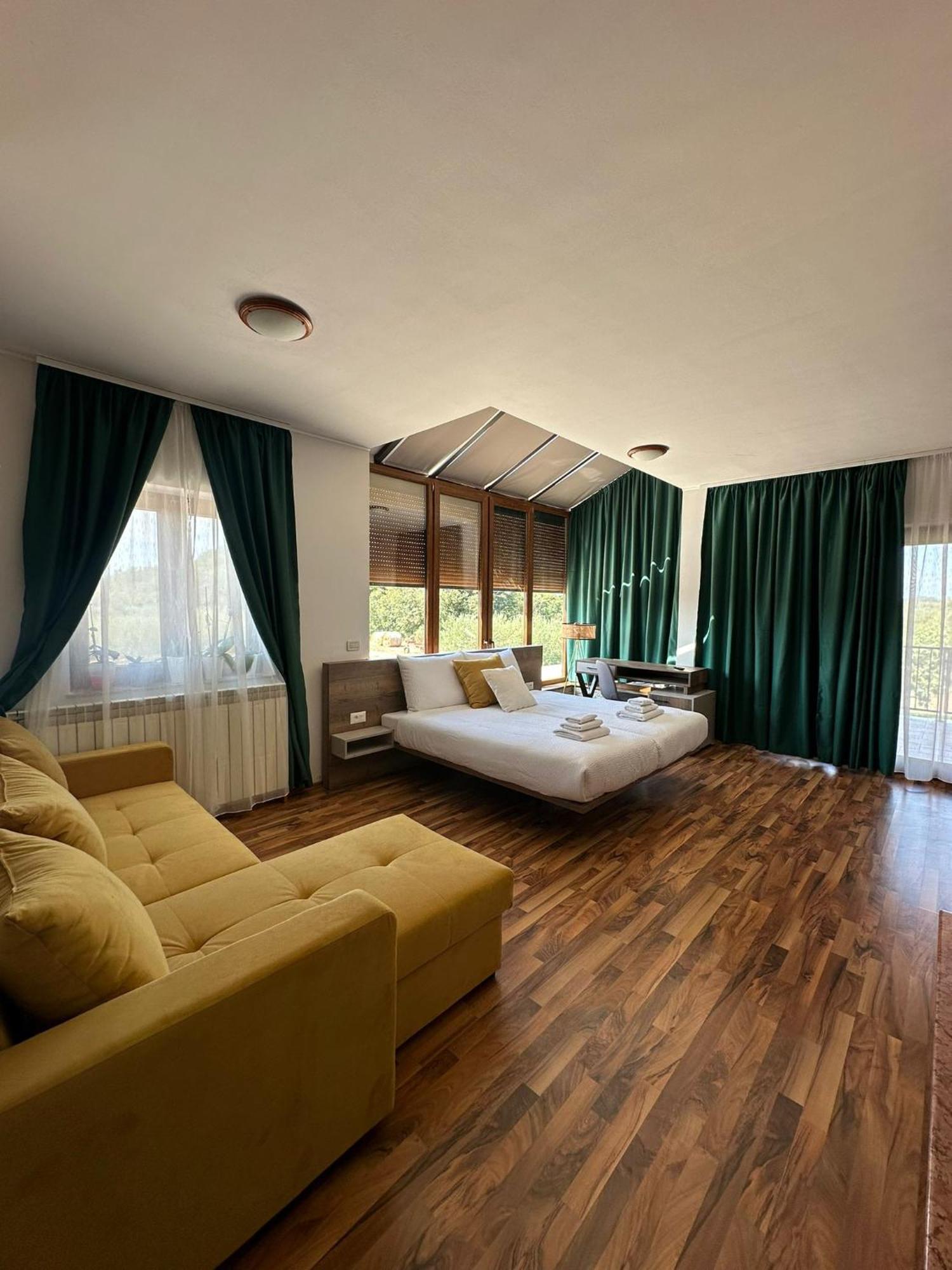 Hotel Natura Vilanija Extérieur photo