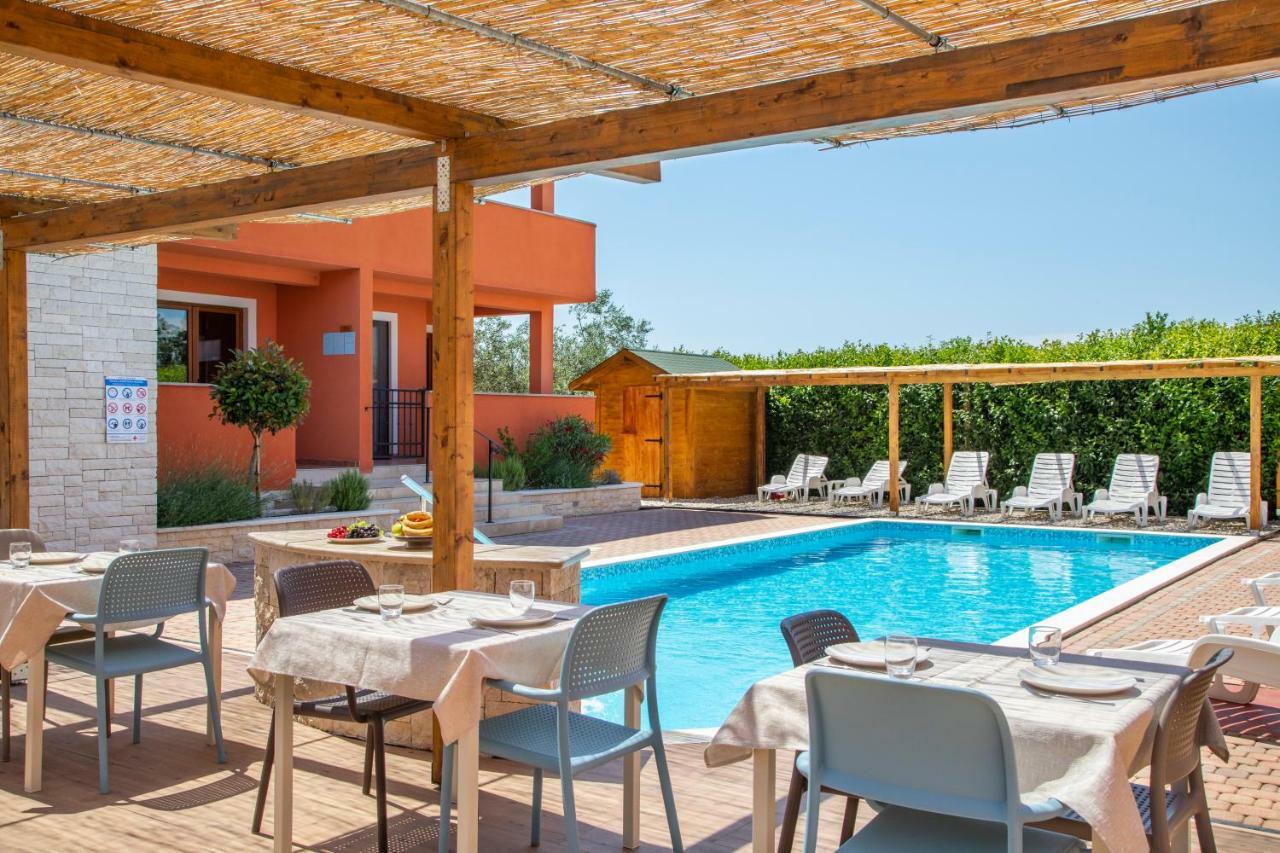 Hotel Natura Vilanija Extérieur photo